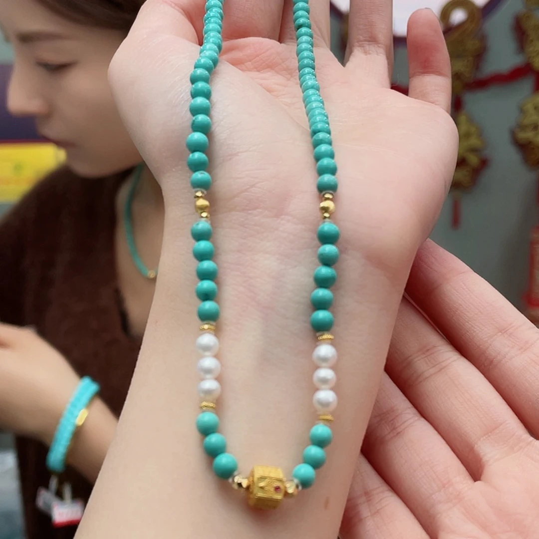 绿松石颈饰18K金镶嵌