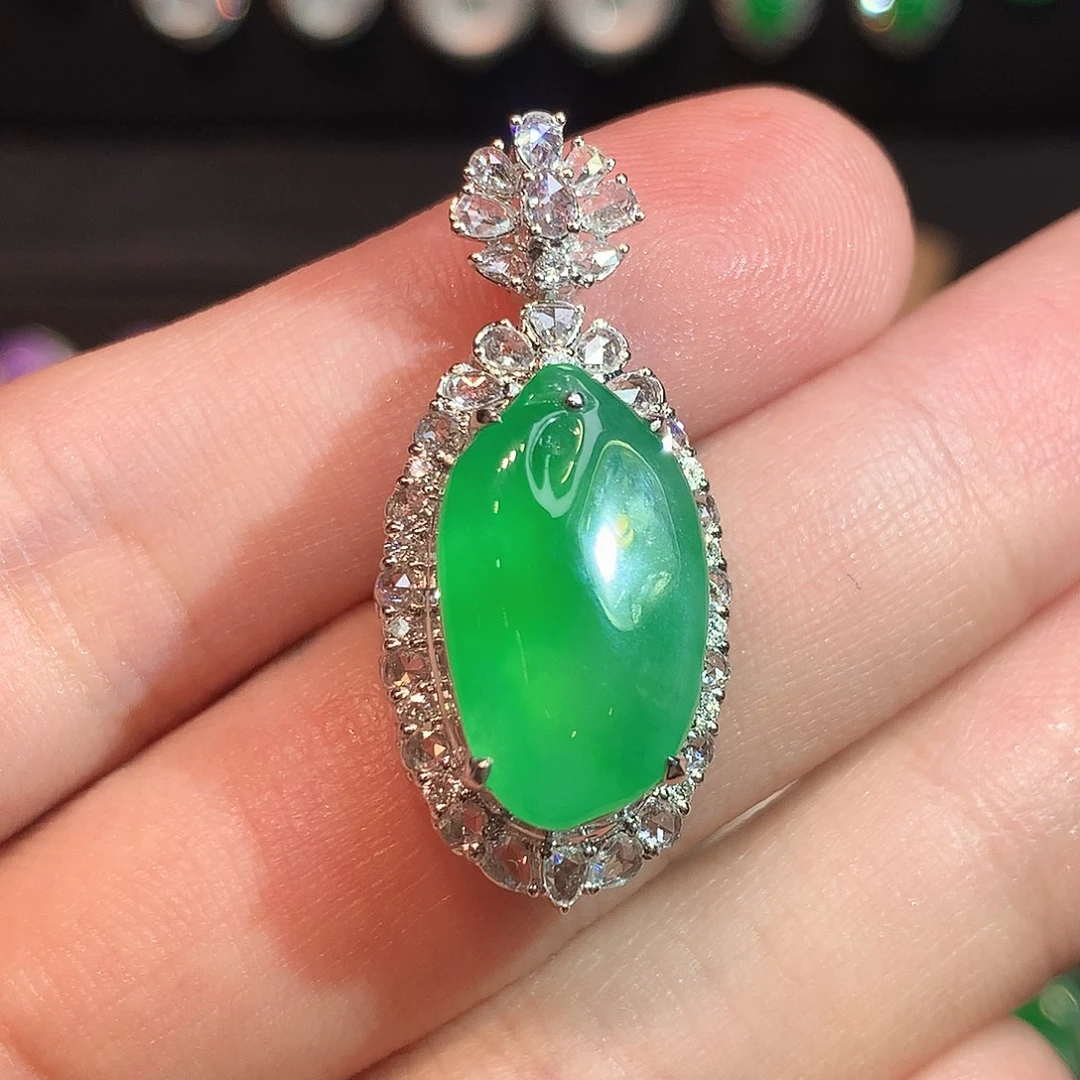 翡翠18K金镶嵌吊坠(赠链)高冰金丝绿起胶福瓜吊坠