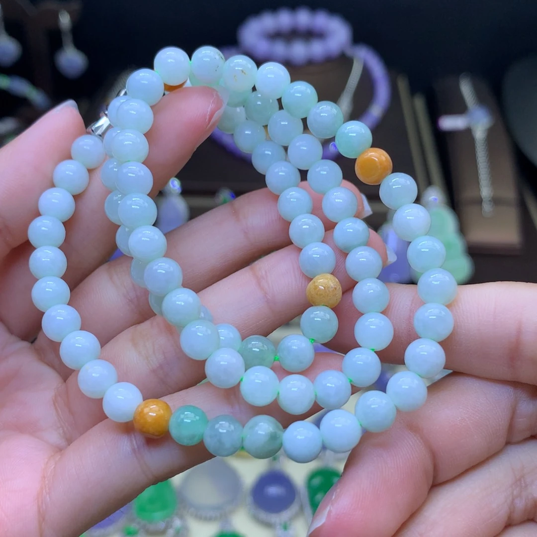 翡翠颈饰未镶嵌天然