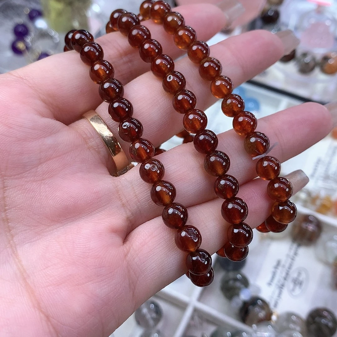 水晶手串未镶嵌石榴石6mm