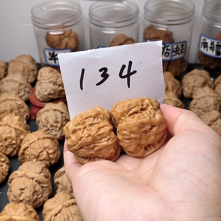 38蛤蟆头像的设计很好看