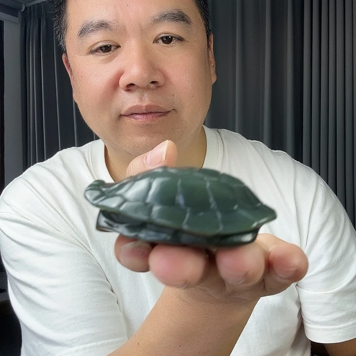 丽***a和田玉未镶嵌颈饰