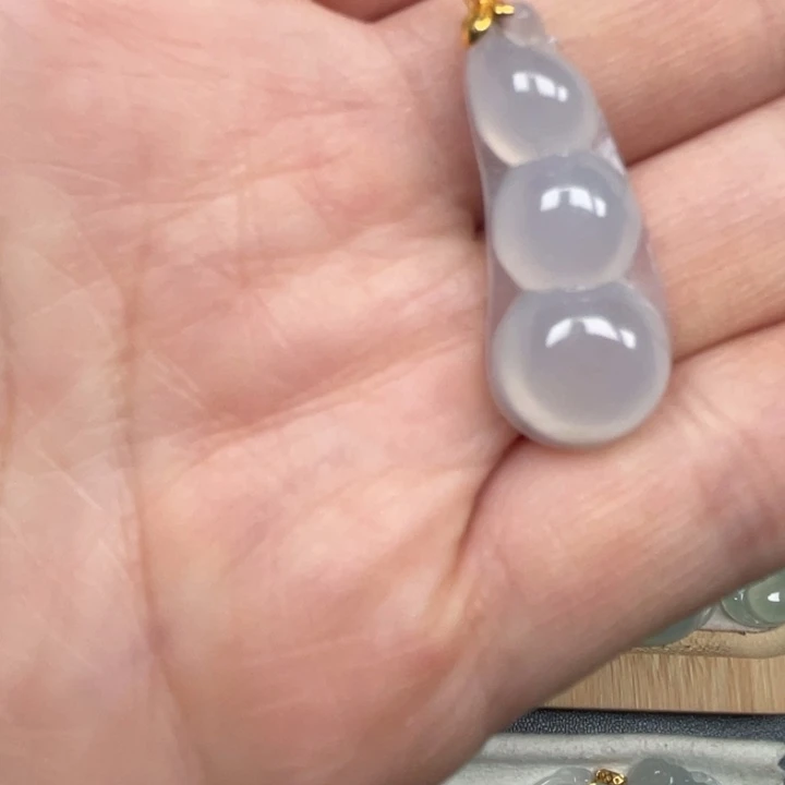 翡翠未镶嵌吊坠(不含链)翡翠