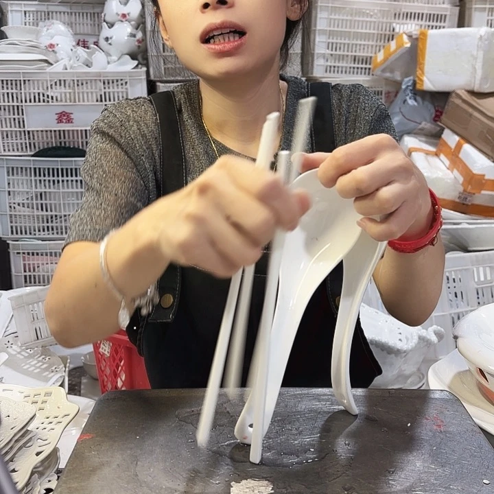 盘微瑕产品………十双筷子两勺子