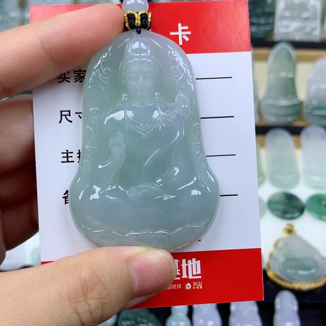 翡翠未镶嵌颈饰观音