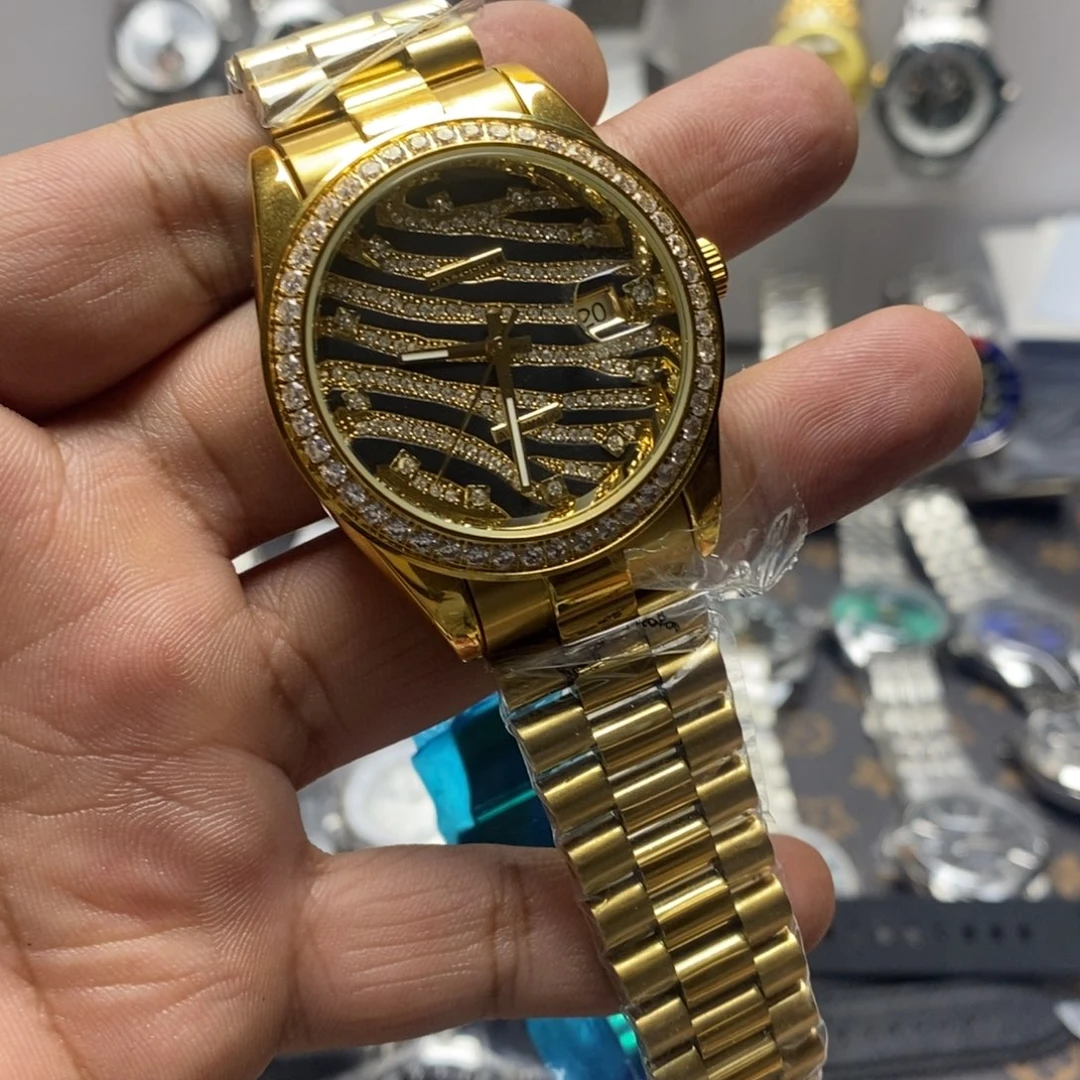 自动机械机芯锻造碳钢全自动机械手表一只