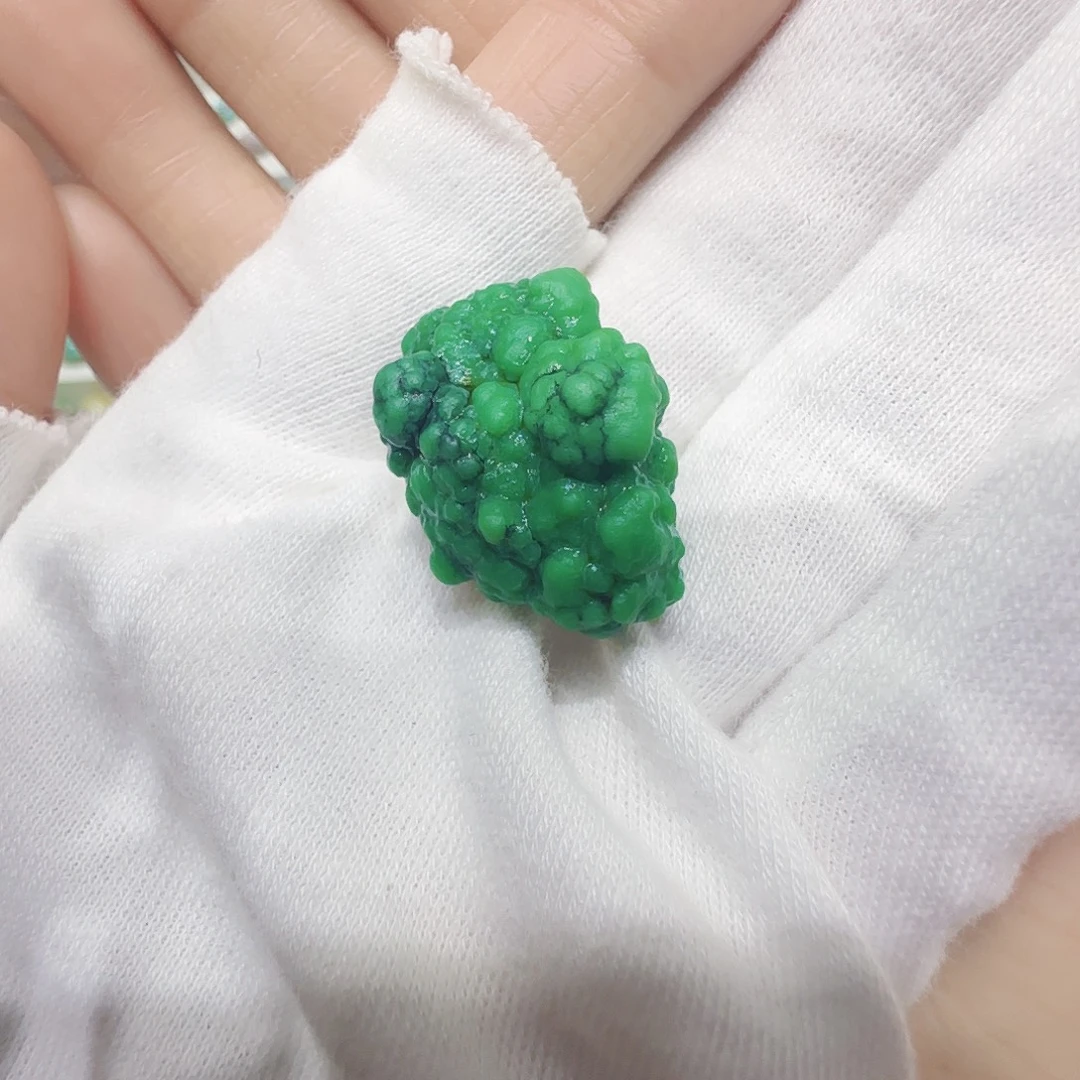 绿松石未镶嵌原矿绿松石