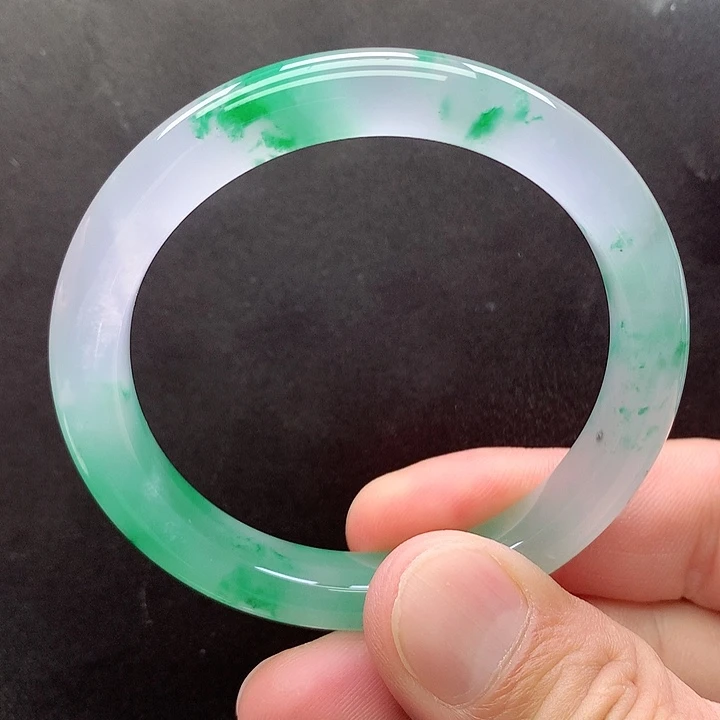 未镶嵌手镯石英质玉