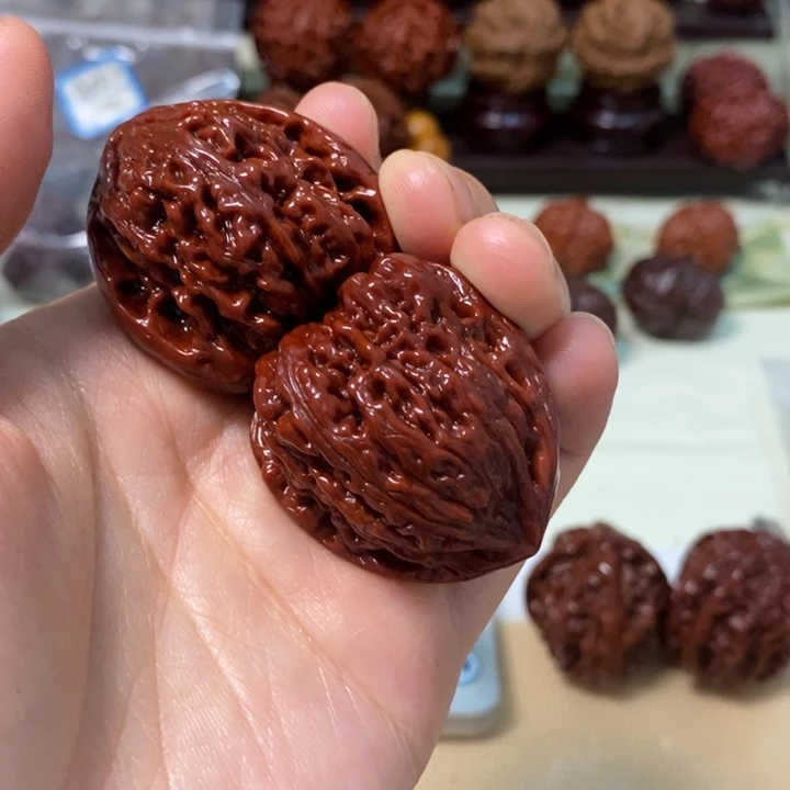举***独吊坠文玩核桃南疆石