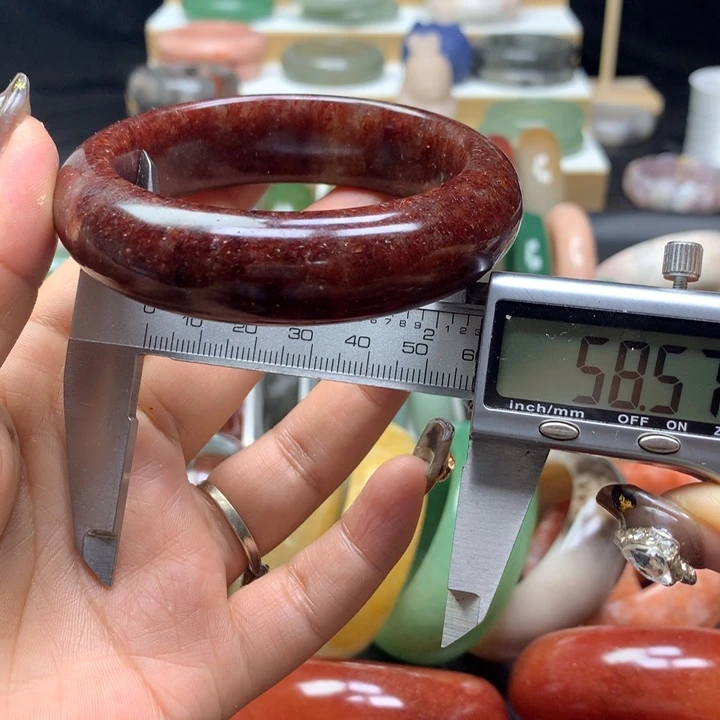 未镶嵌手镯石英质玉