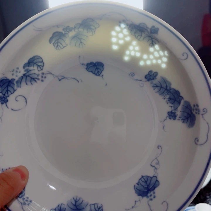 青花玲珑8寸窝盘葡萄