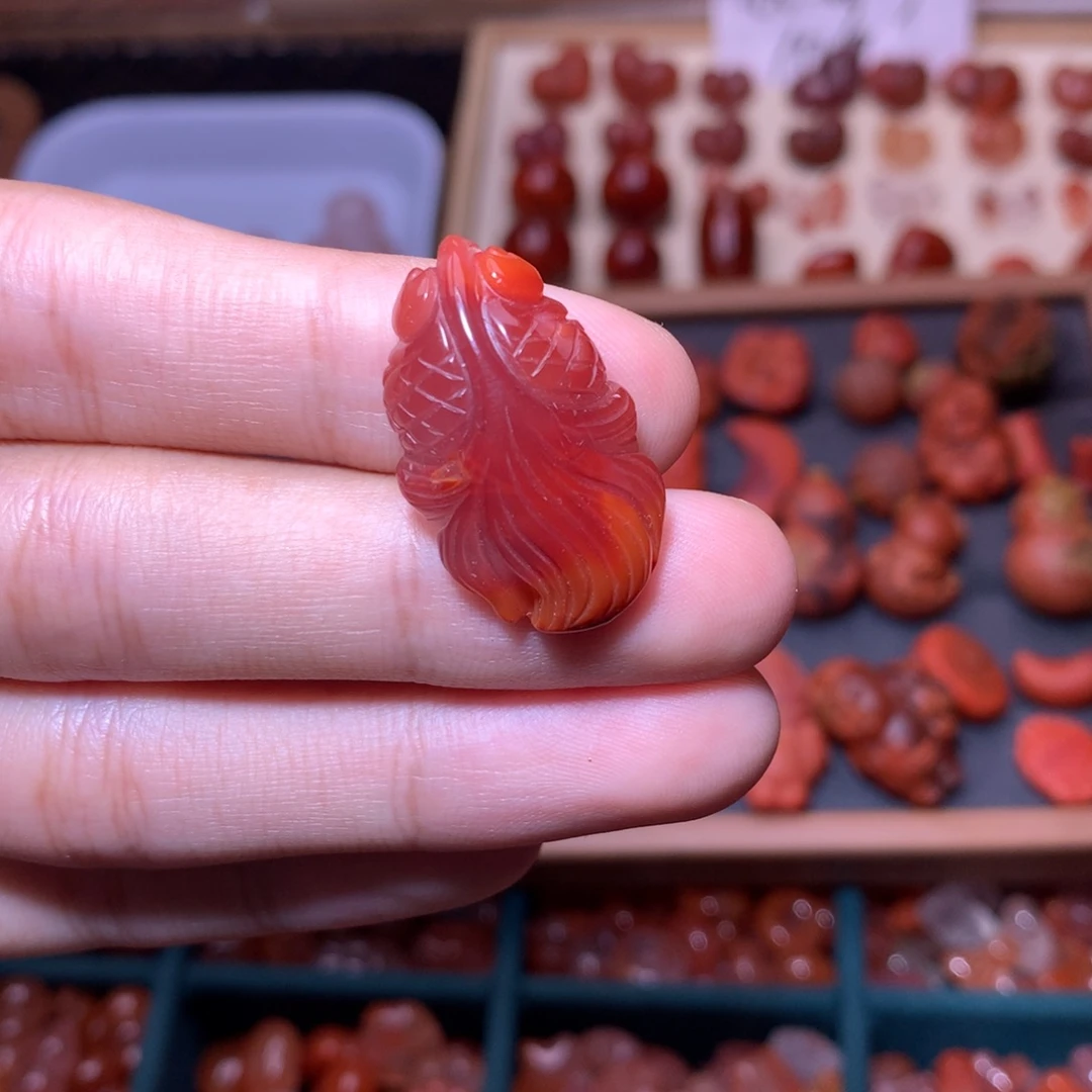 南红玛瑙未镶嵌珠宝半成品金鱼