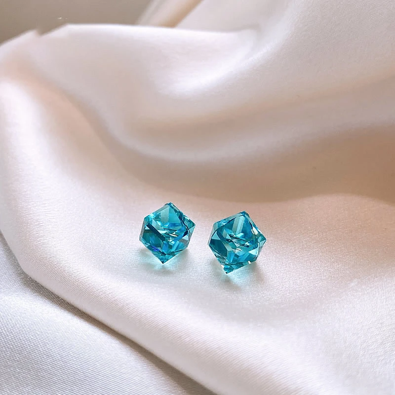 BY银针方形立爆款耳钉小众独特设计气质耳环轻奢高级感气质耳饰女