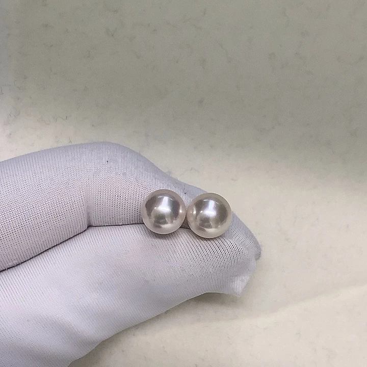耳钉7.5-8海水珍珠18K金镶嵌