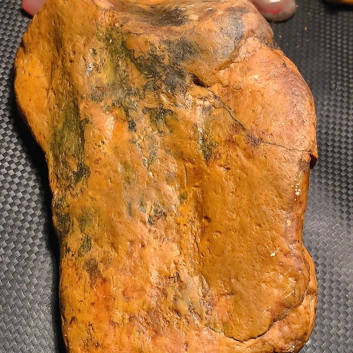 昌化鸡血石快****8昌化田黄石