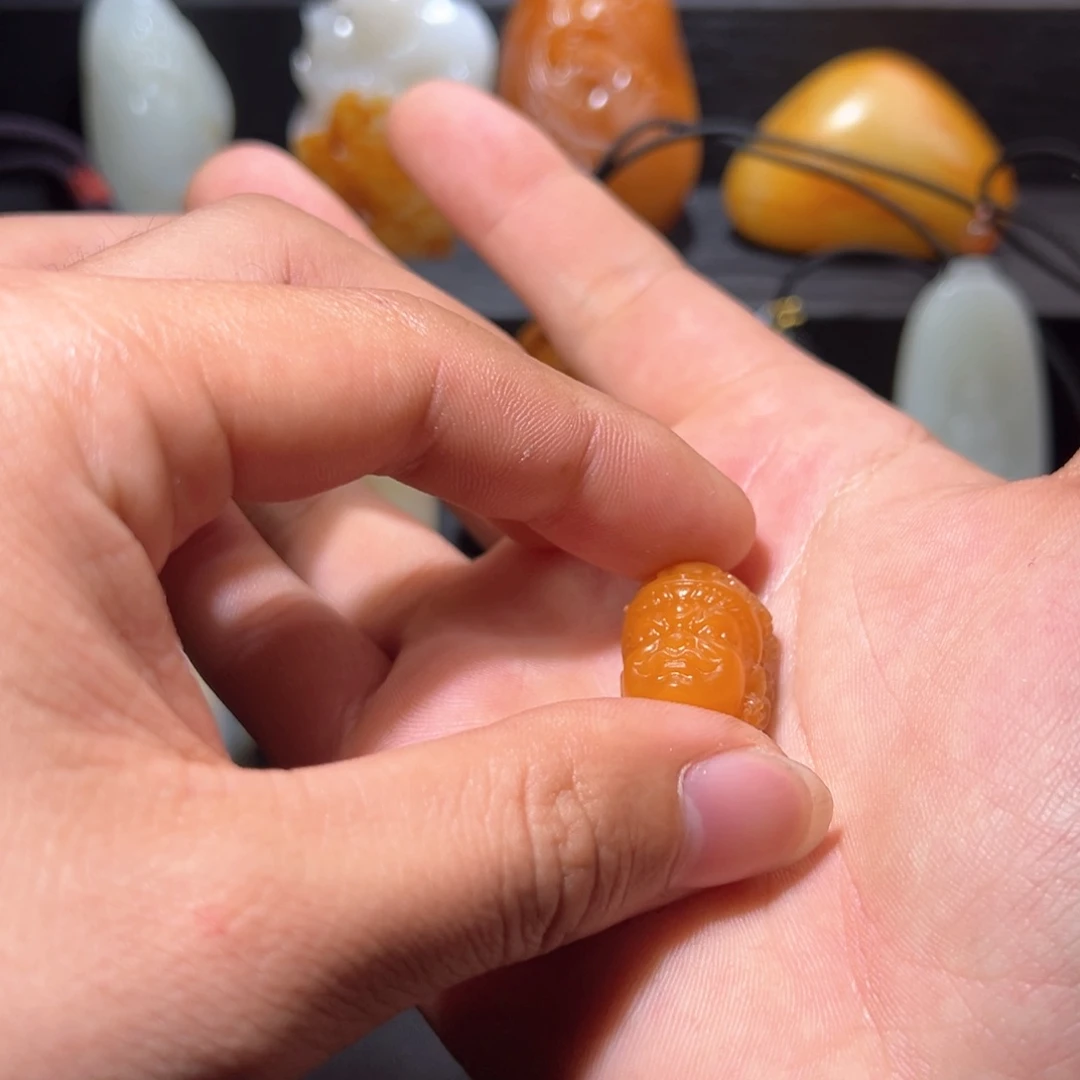 和田玉颈饰未镶嵌西****店