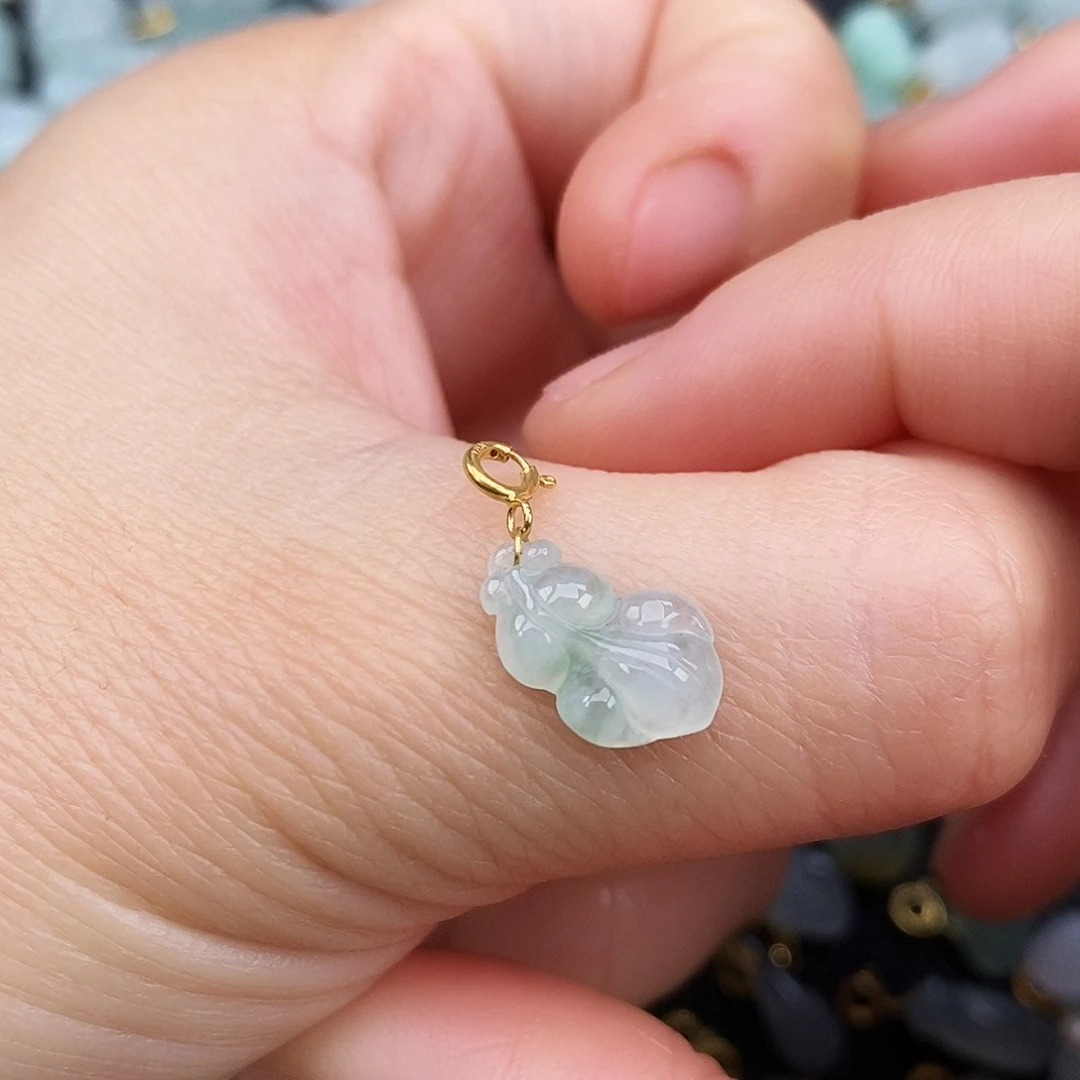 翡翠颈饰18K金镶嵌金鱼