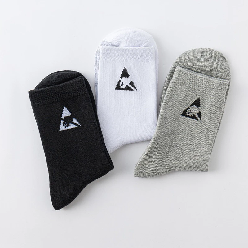 中筒休闲防臭棉袜适合多季节