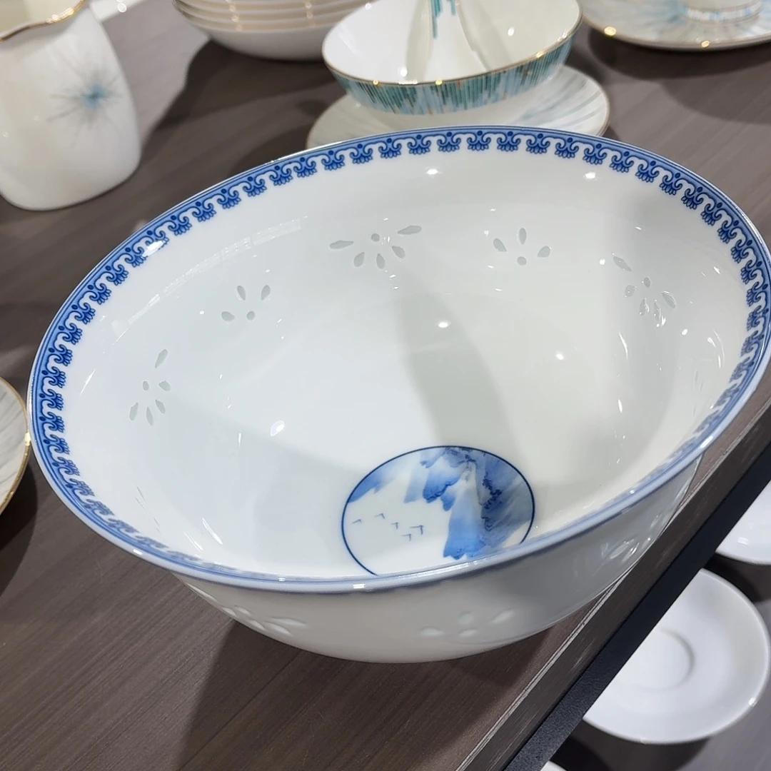 白瓷景德镇青花玲珑汤碗2个二级