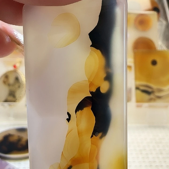 玛瑙/玉髓未镶嵌珠宝奇石