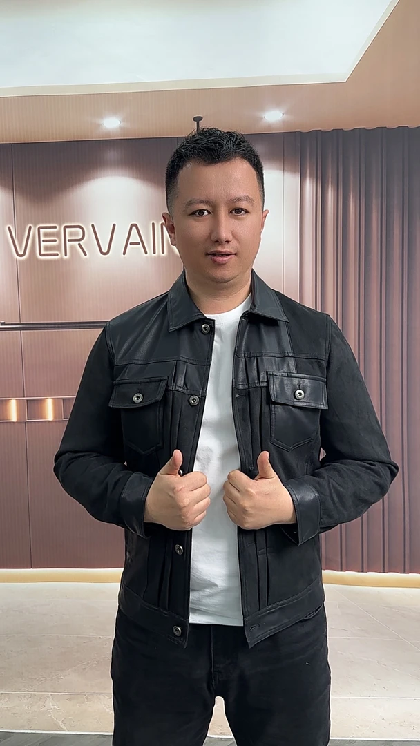 翻领拼接多口袋蜡染亮面纯色皮衣长袖黑色帅气潮流立领短款