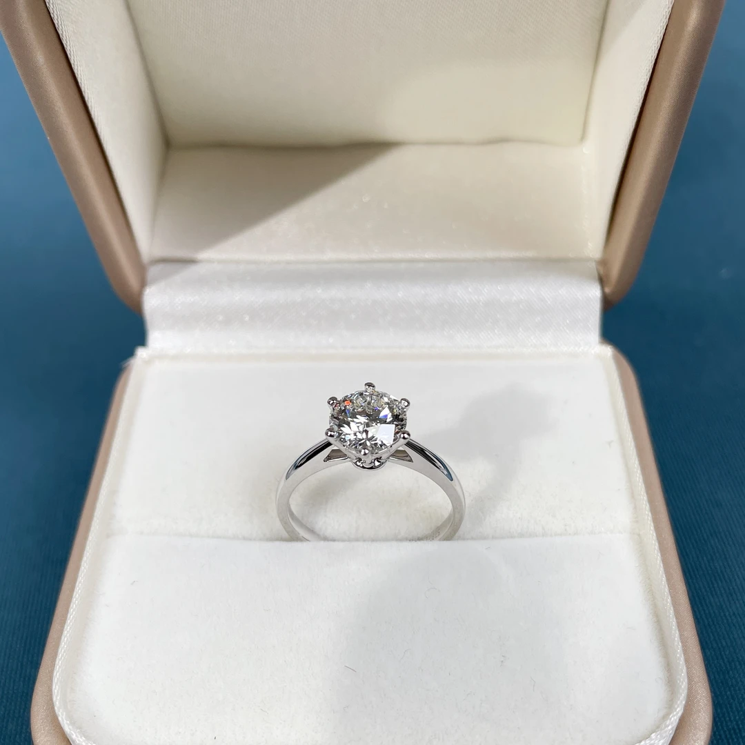 实验室培育钻石pt950 经典六爪镶嵌1.56ct培育站戒指