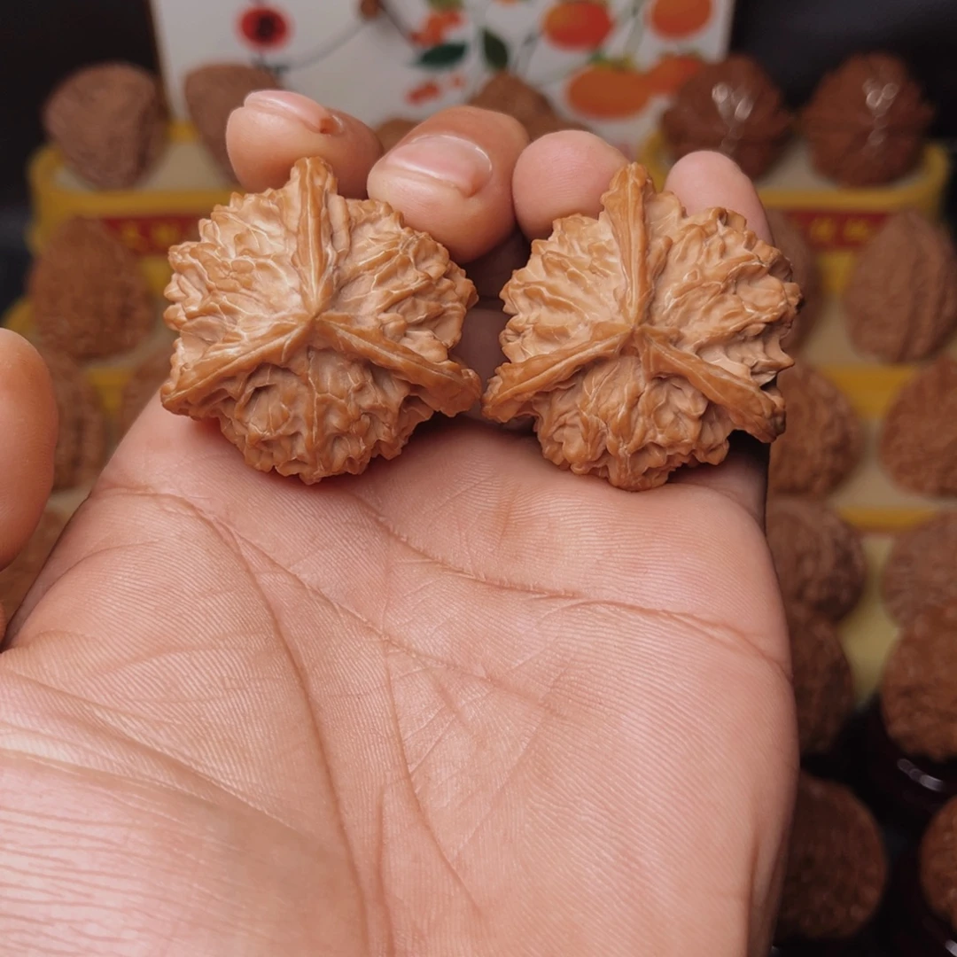 把件文玩核桃文玩核桃把件42尺盘山三棱