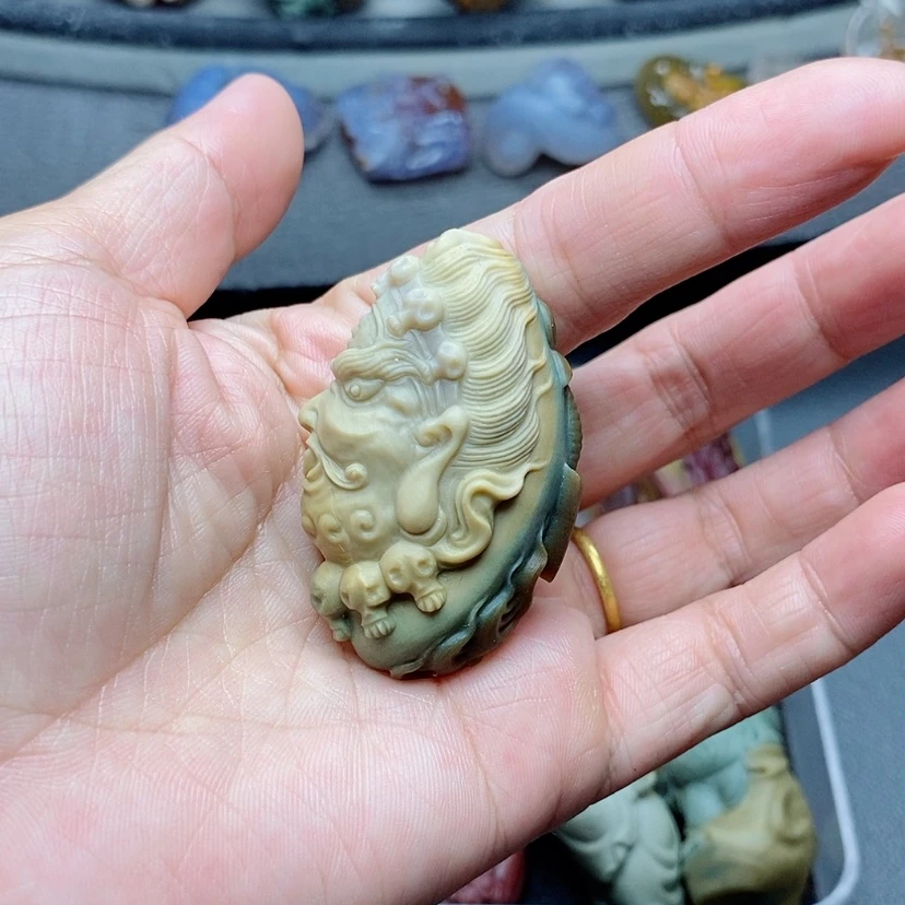 【闪购商品】定制石英质玉吊坠未镶嵌