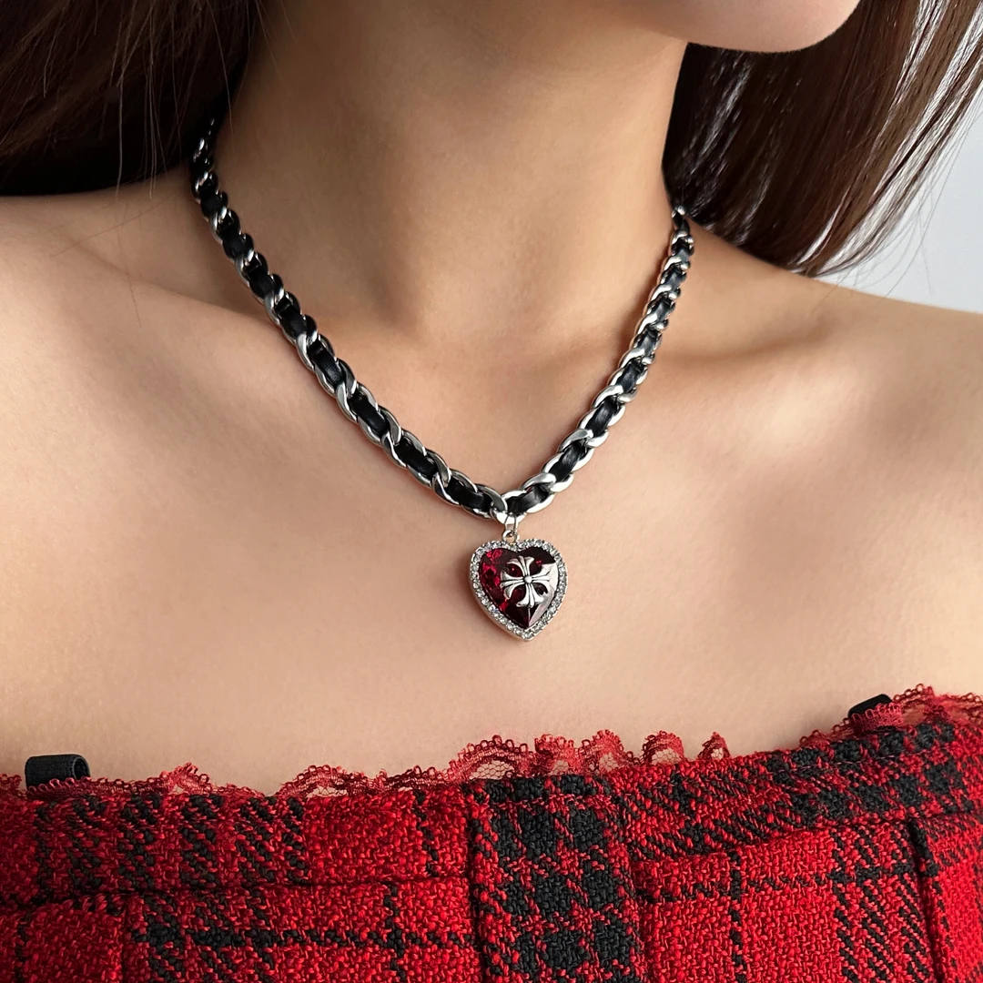 合金皮质项链 X5132-1时尚精致潮流小众百搭个性潮流轻奢爱心项链