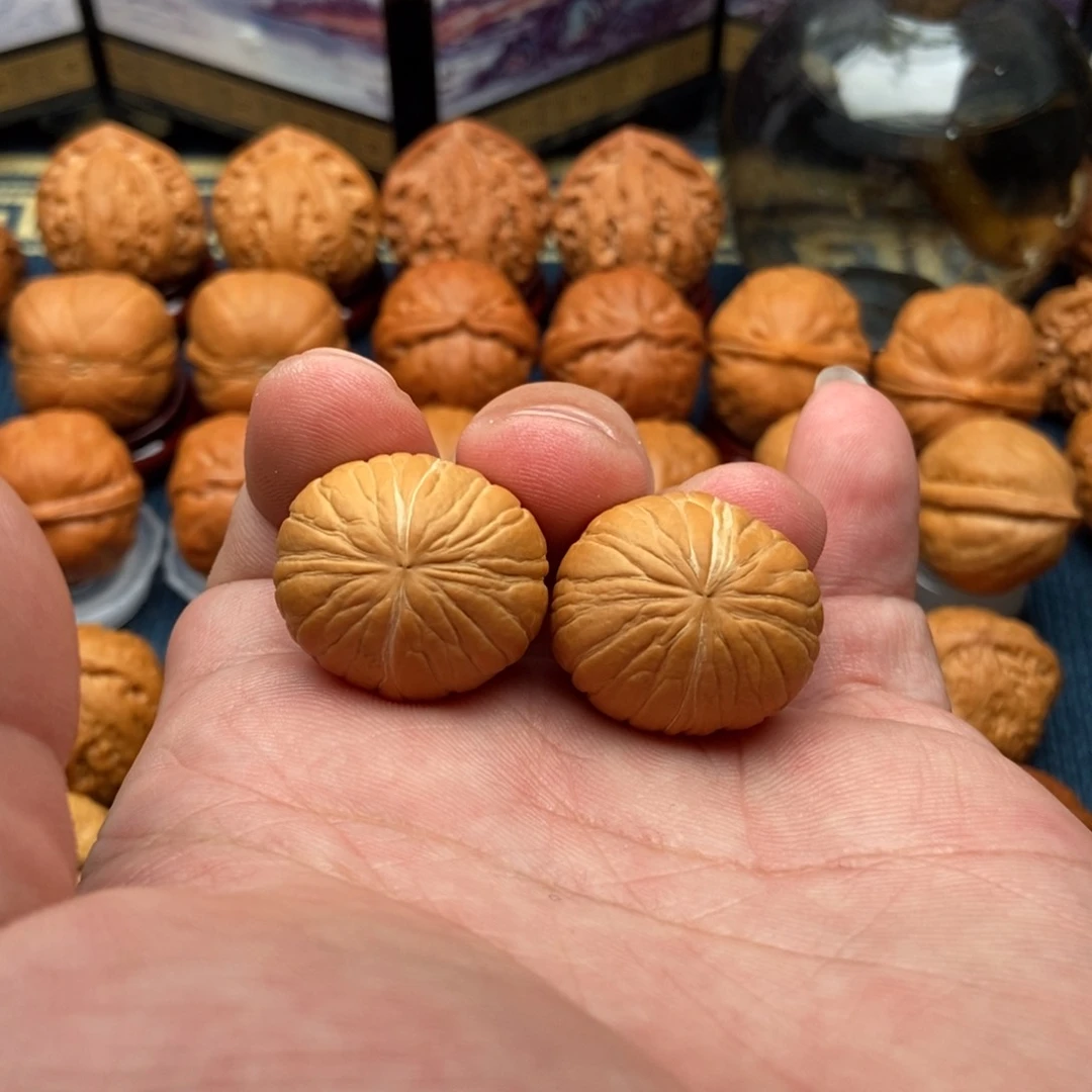 文玩核桃把件猴头元宝