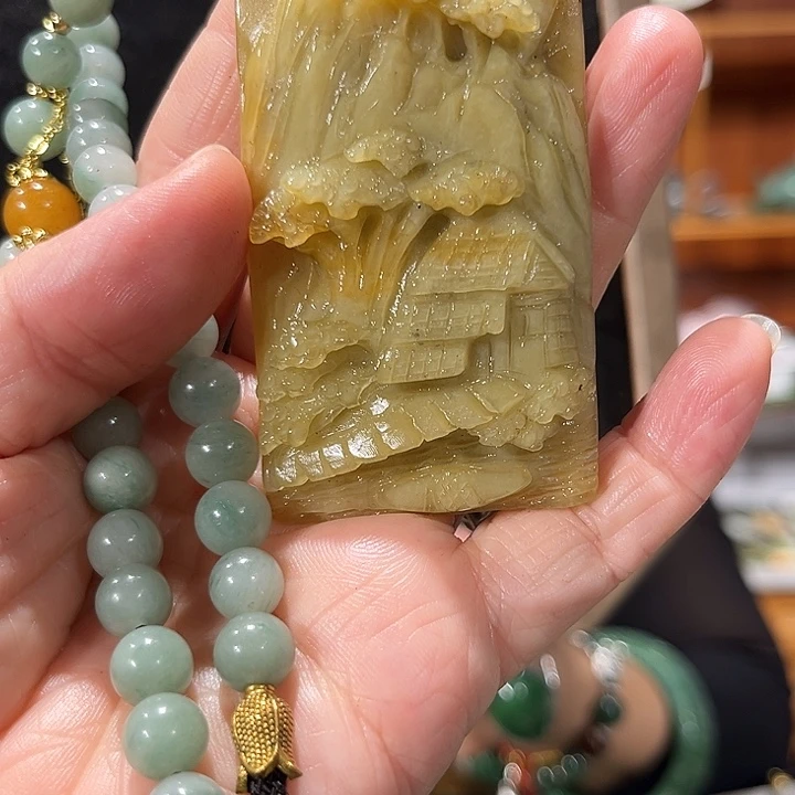 颈饰未镶嵌和田玉