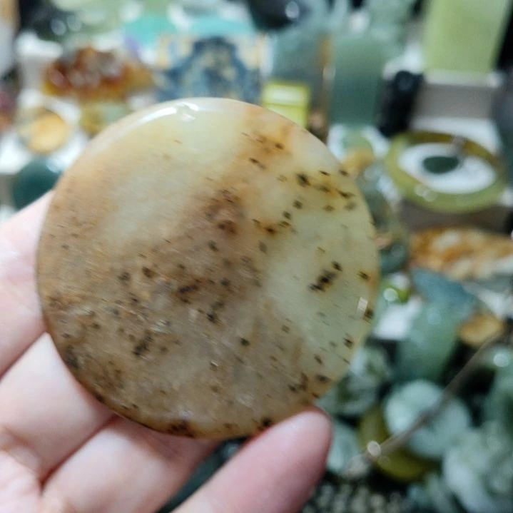 岫玉未镶嵌挂坠款式