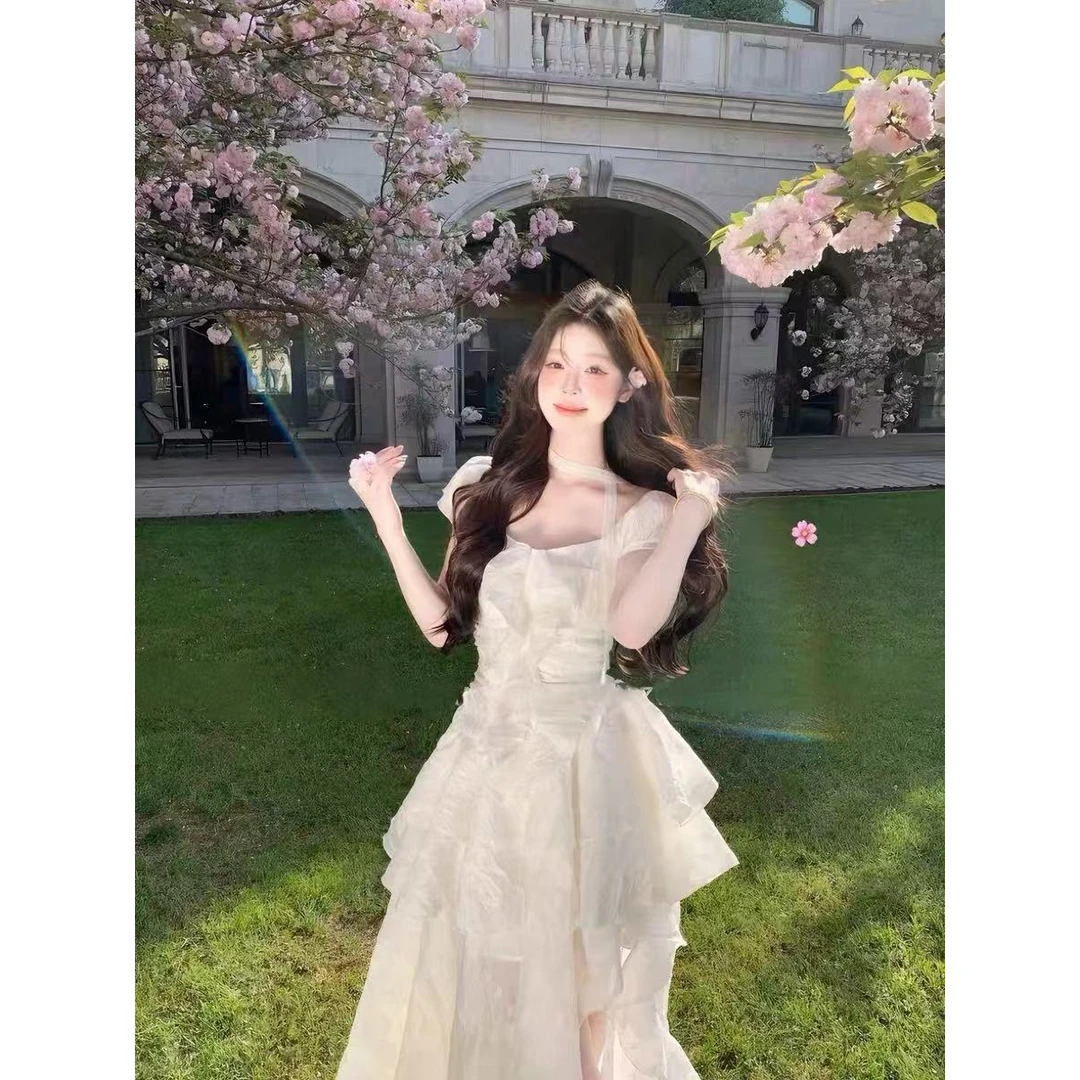 法式甜美不规则荷叶边方领连衣裙女夏季设计感收腰显瘦度假风长裙