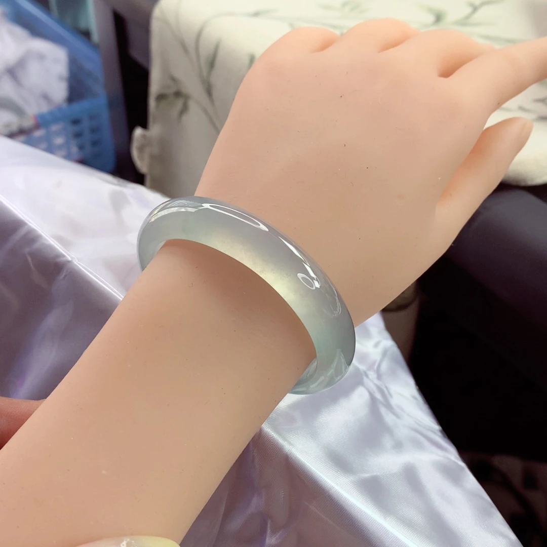 未镶嵌手镯（贵妃镯）翡翠52.5高冰起钢！六位数既视感 小柒