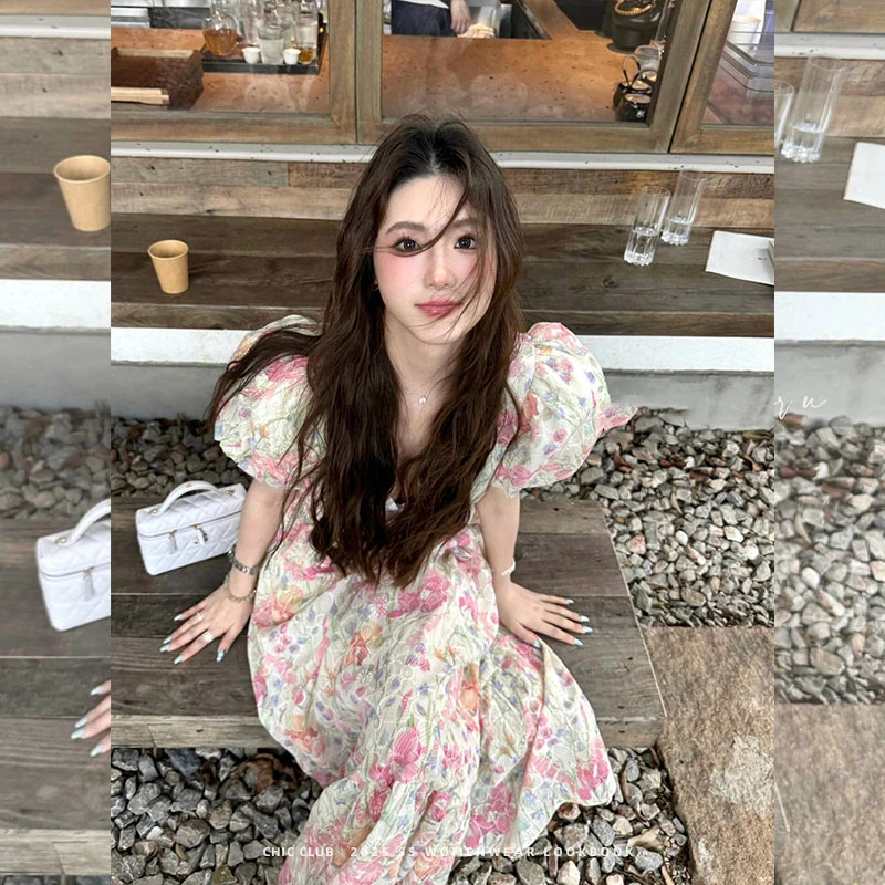 大荒家 小众不撞款度假风粉色V领印花泡泡袖连衣裙2025新款