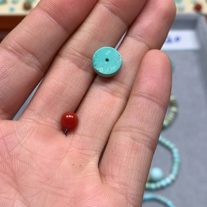 南红玛瑙配饰未镶嵌