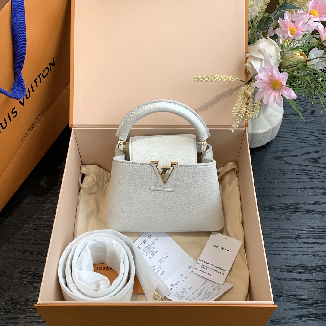 全新未使用 LouisVuitton/路易威登 Capucines斜挎包mini/sp22946