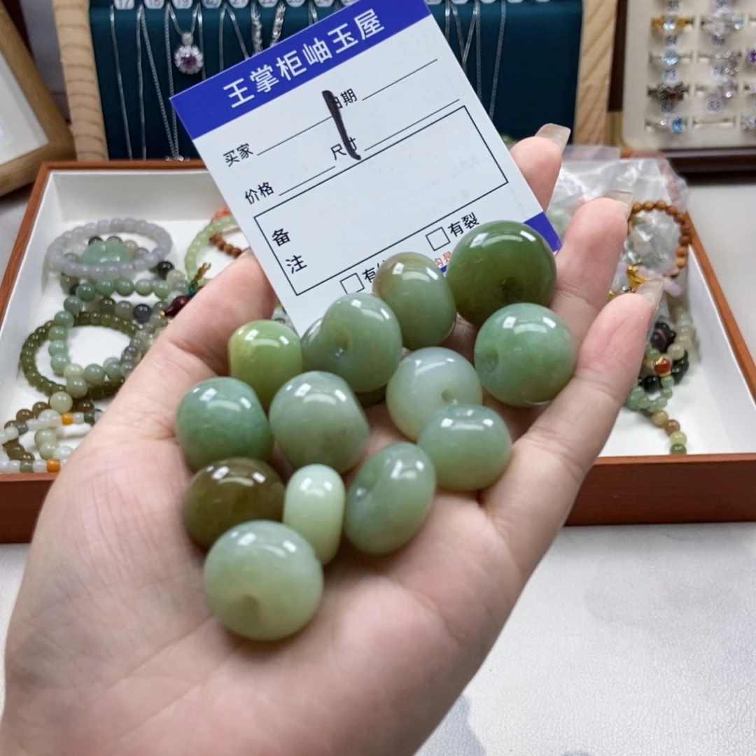 和田玉未镶嵌颈饰多样性，发一个