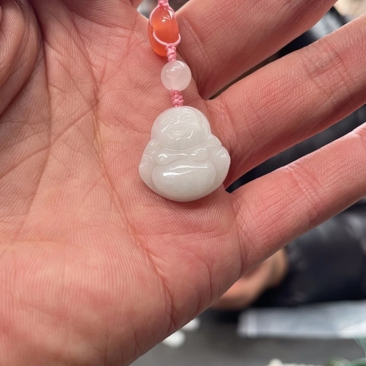 翡翠颈饰未镶嵌佛公