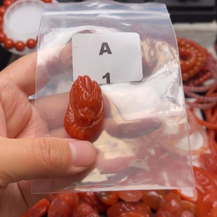 未镶嵌多样性发货默认微瑕称重龙牌南红玛瑙