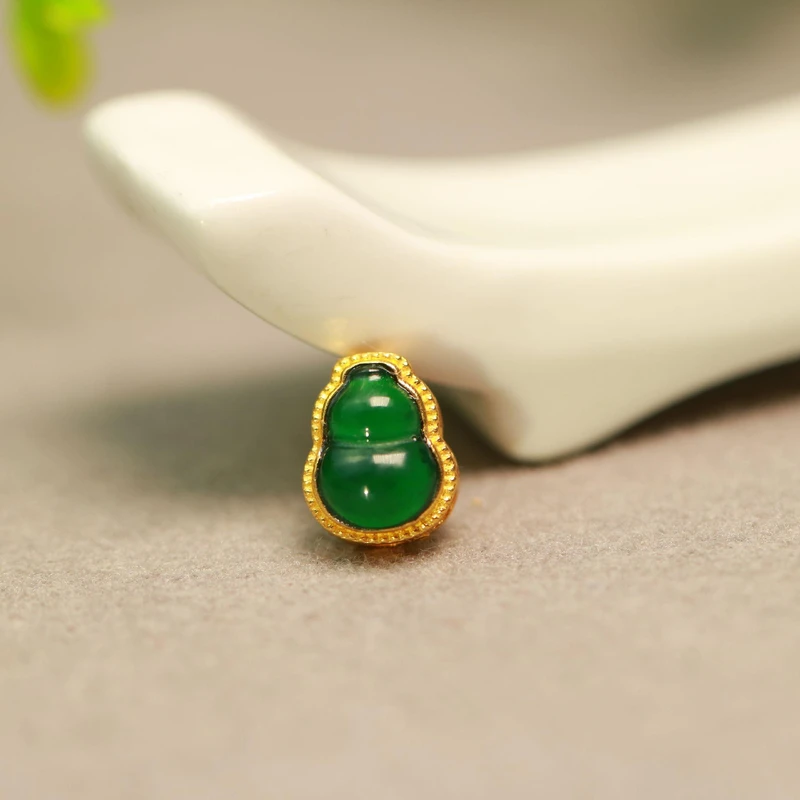 #D319 18K金镶嵌老坑冰种满绿天然A货翡翠葫芦小香盒 18K金配件