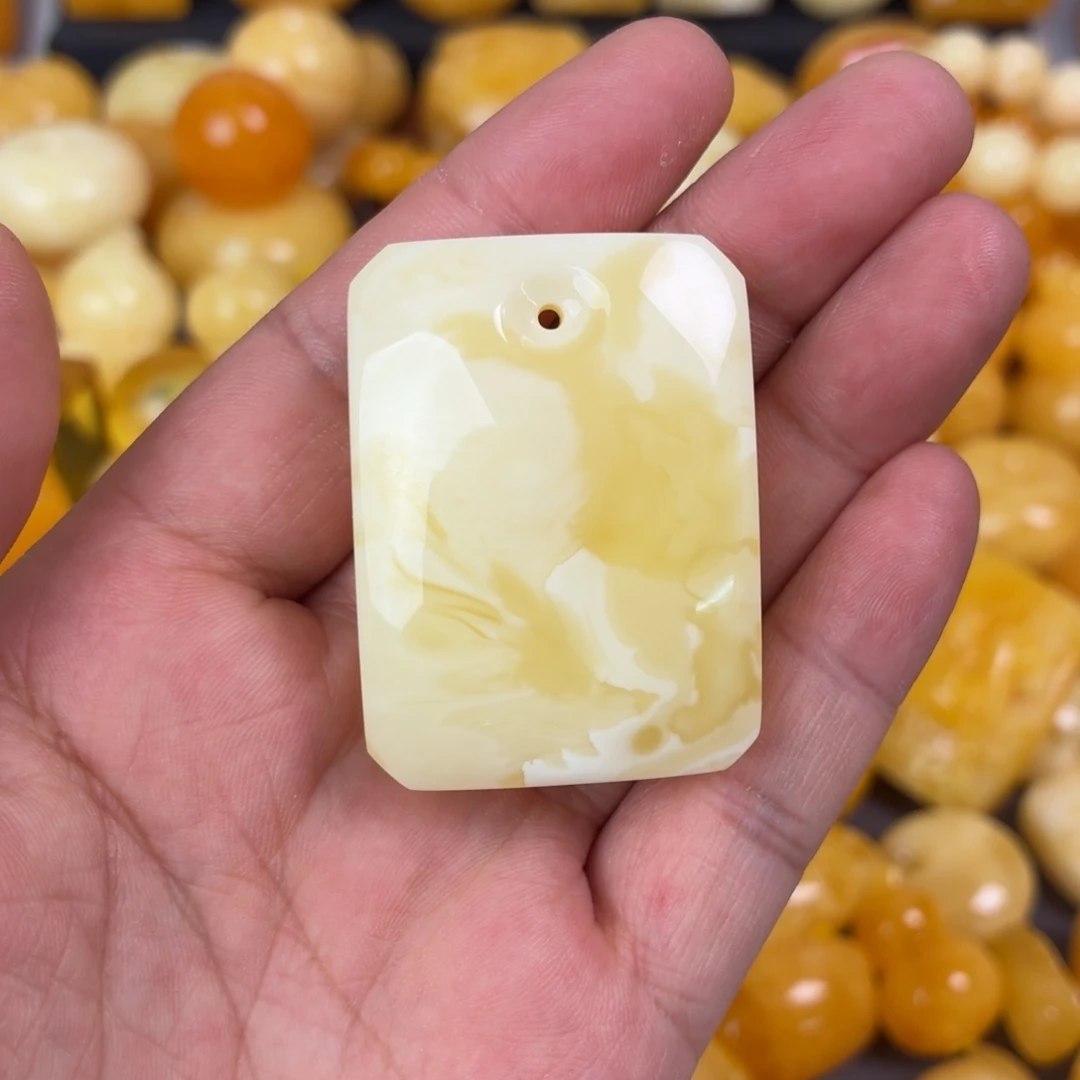 蜜蜡未镶嵌吊坠(不含链)