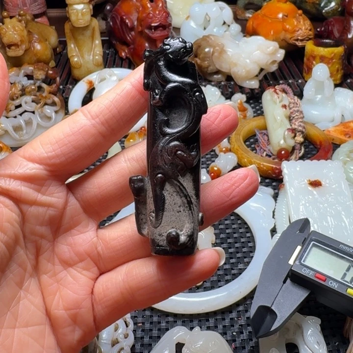 和田玉挂件未镶嵌向****兄