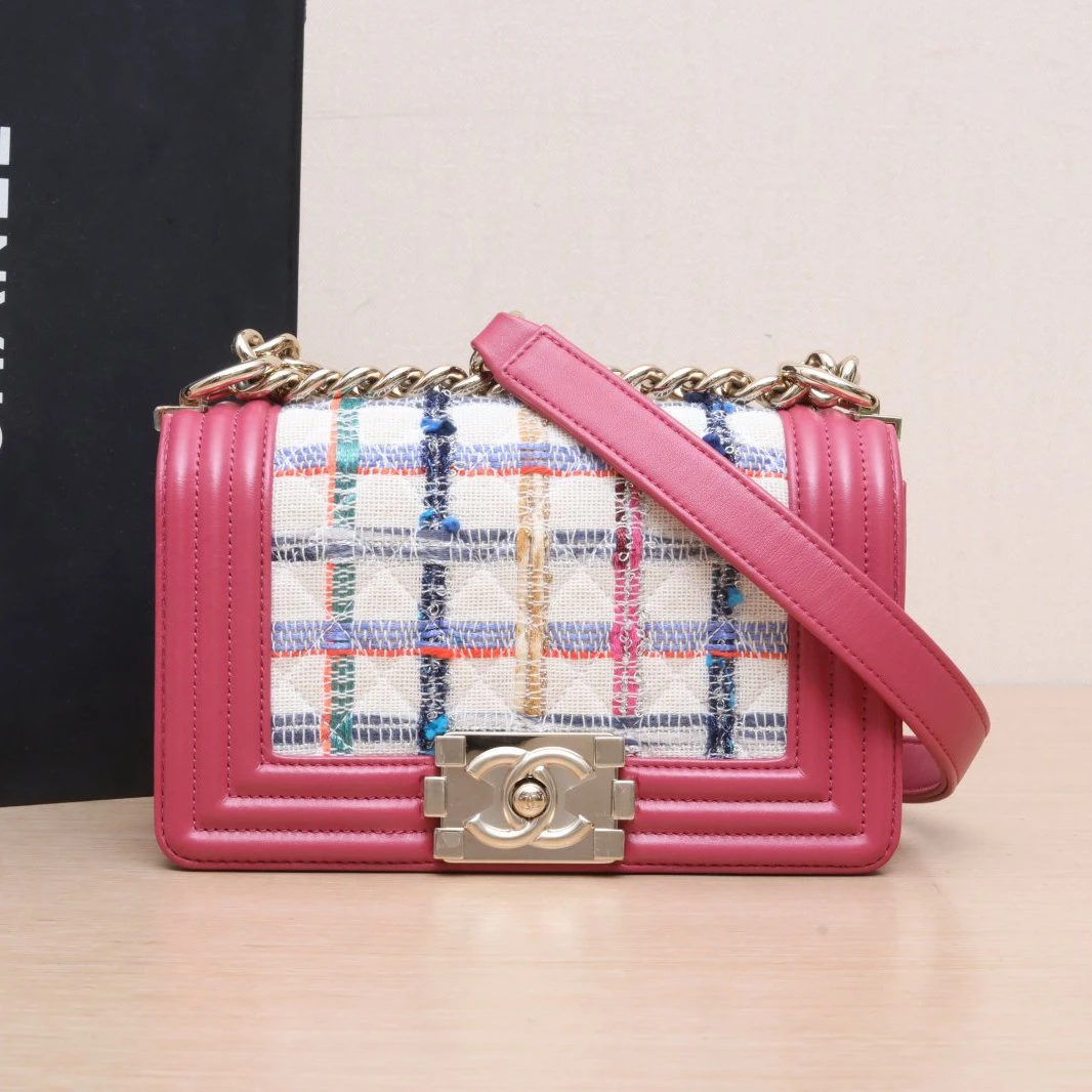 99新 Chanel/香奈儿 花花 Leboy 小号 玫瑰红 毛呢 26开