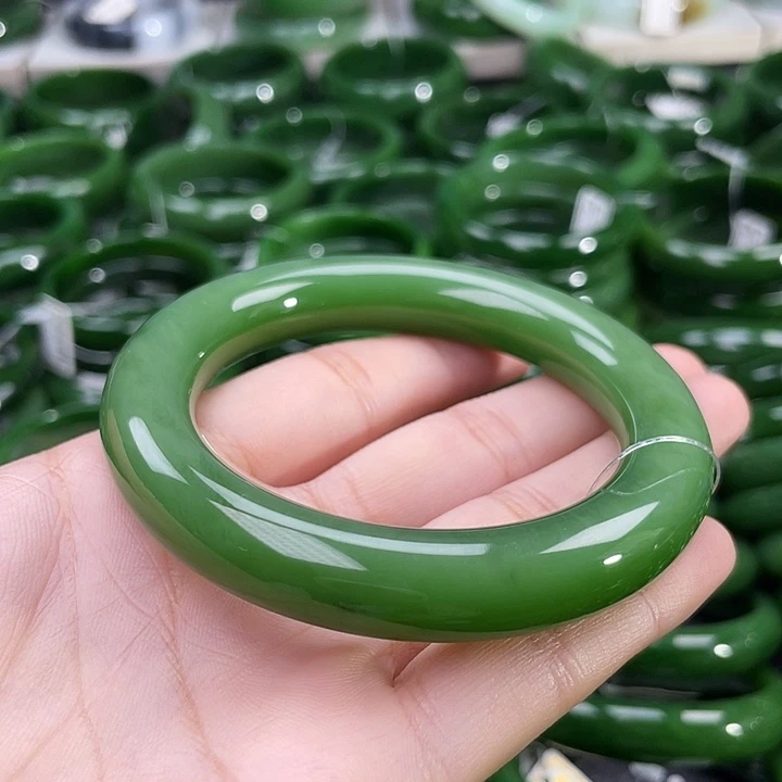 未镶嵌手镯和田玉（碧玉）