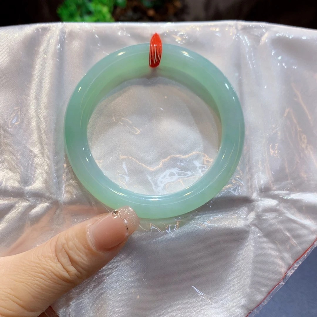 翡翠未镶嵌手镯翡翠手镯