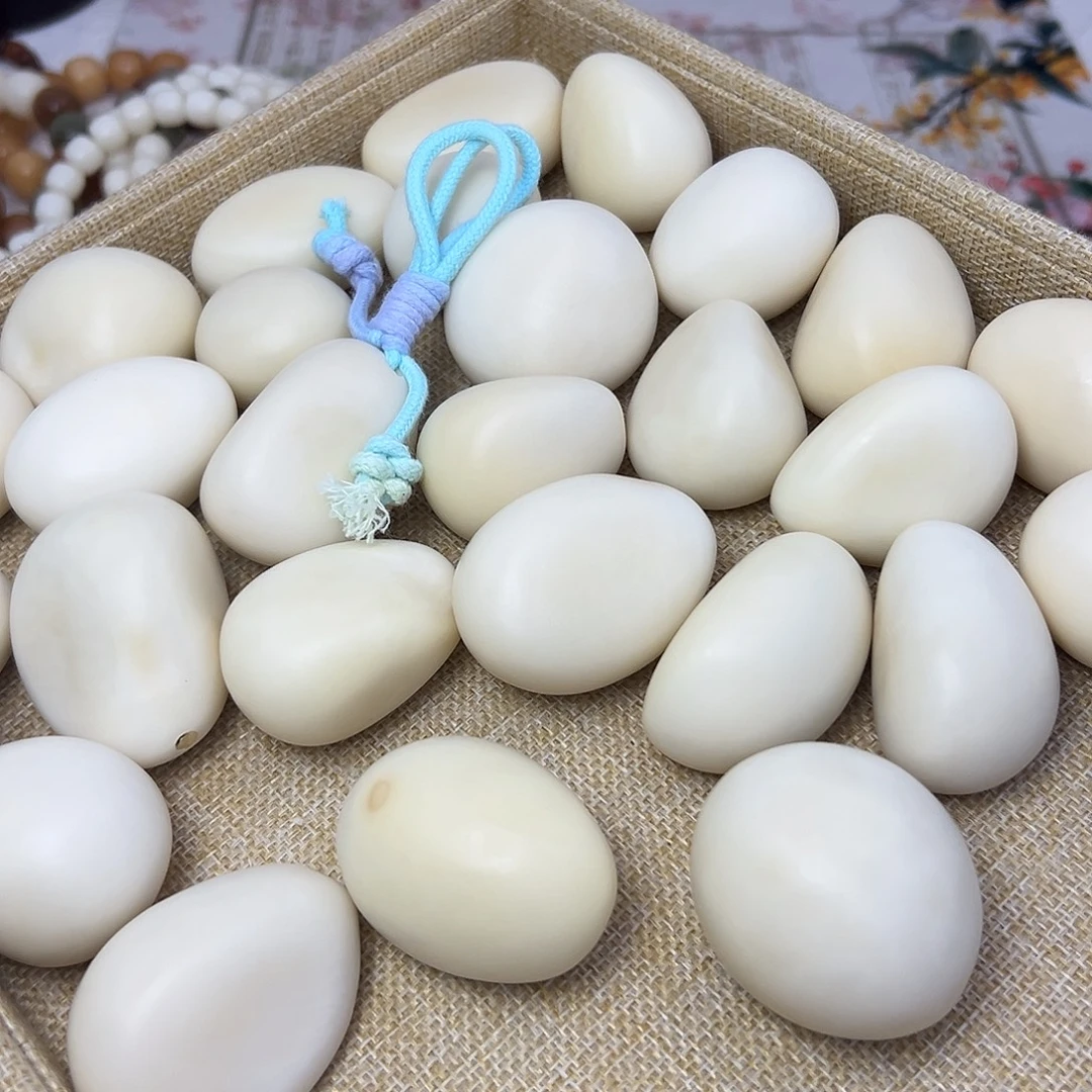 吊坠菩提根/象牙果编绳干磨把件默认微瑕发一个