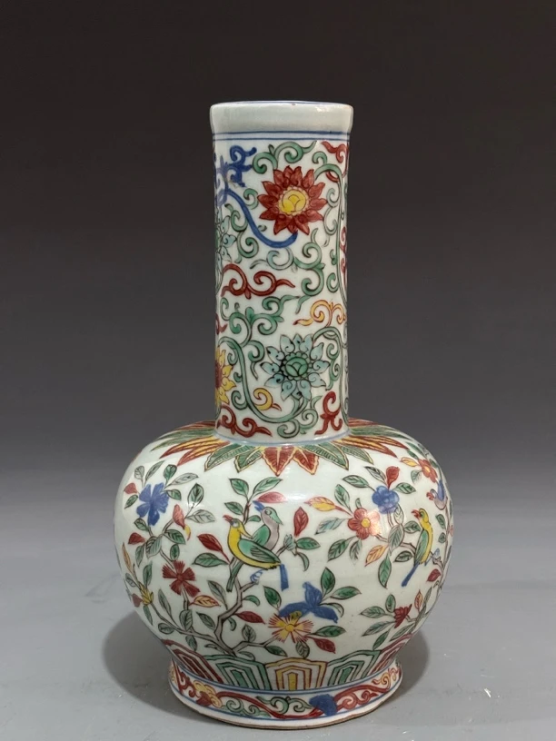 当代 青花五彩花鸟纹长颈瓶