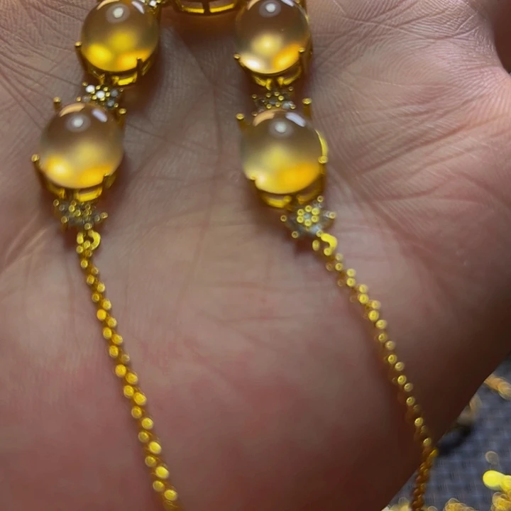 独***饮石英质玉未镶嵌旦面