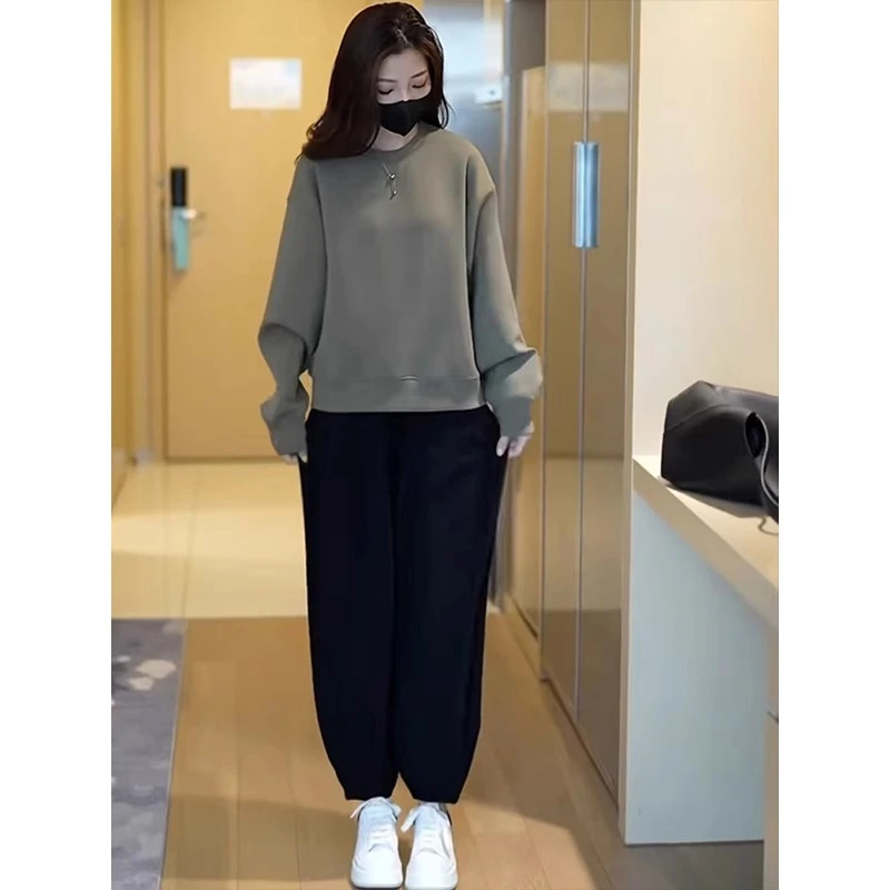 慵懒风一整套女春季2025新款圆领宽松卫衣+黑色休闲裤两件套套装